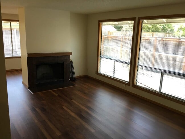 Photo - 2 Bedroom, 1 Bath Home in Cal Young Neighborhood