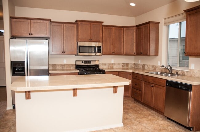 Photo - 3 bd. 2 bath Rambler Available November 10!