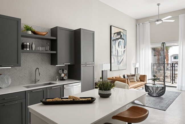 Photo - Perla Gem Lake