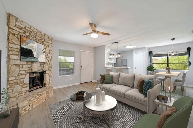 Building Photo - 801 Bracewood Cir Unit C