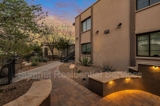 Photo - 814 E 9th St Unidad 18