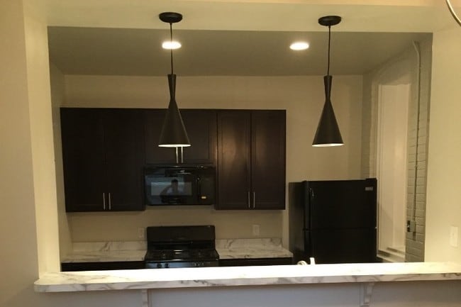 Breakfast bar - 3818 Arsenal Street Unit 3820a