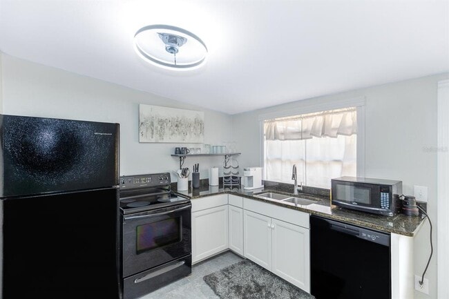 Photo - 107 Iona Ave