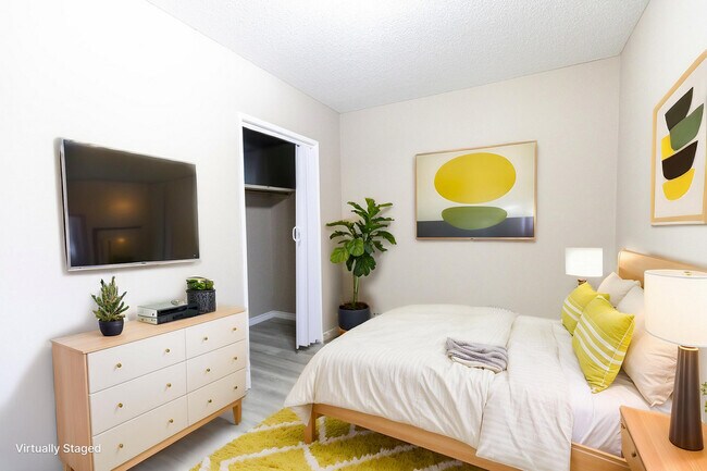 Photo - University Pointe