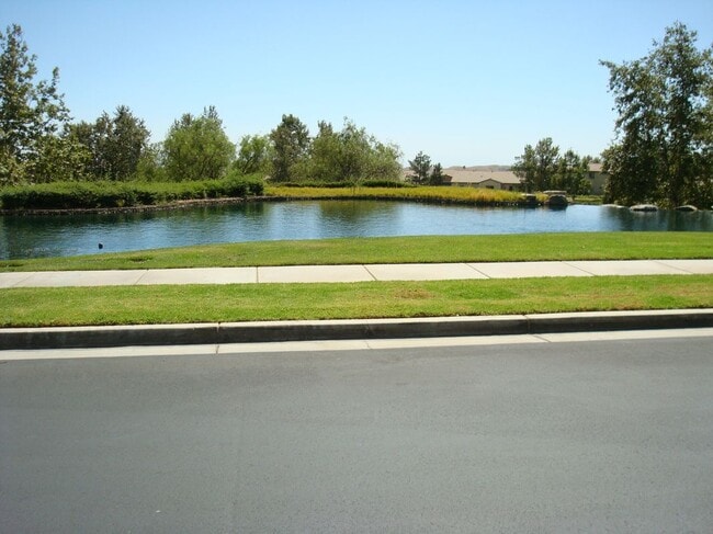 Photo - 38539 Divot Dr