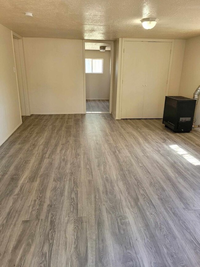 Photo - Efficiency apartment