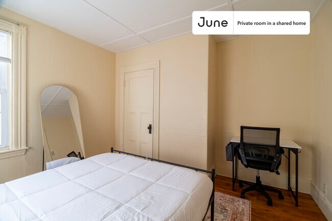 Photo - Room in Shared 4 bed/1 bath home Unidad B