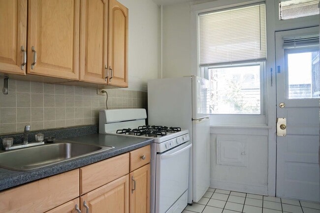 Photo - 1472 W Argyle St Unidad 1472-3R