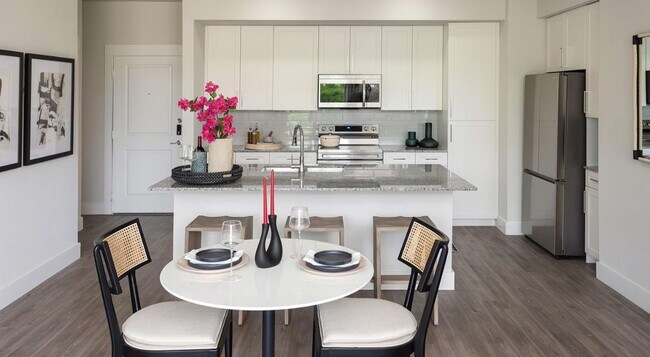 Photo - 2425 Bell St Unit 2422