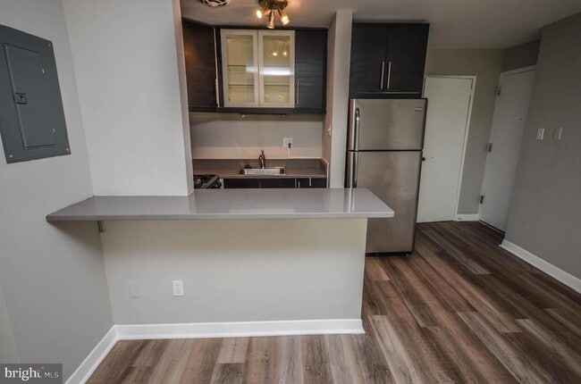 Photo - 4840 MacArthur Blvd NW Unit 404