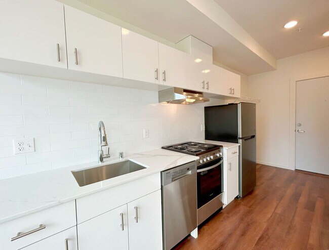 Photo - Vue on Harvard