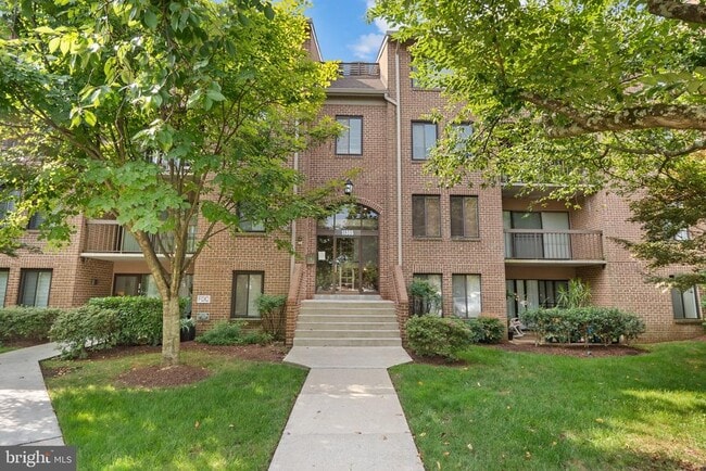 Photo - 11305 Commonwealth Dr Unit 102
