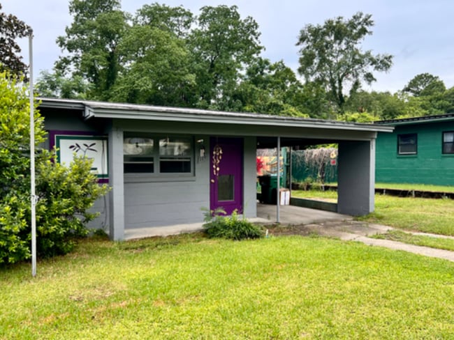 Building Photo - 119 Sikes Dr Rental