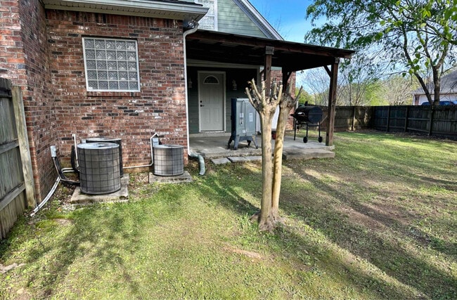 Photo - 360 Indian Hills Dr