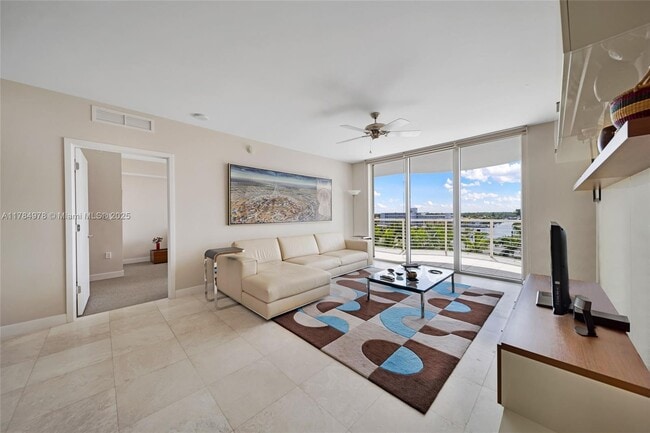 Photo - 2831 N Ocean Blvd Unidad 508N