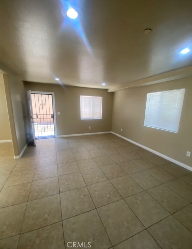 Photo - 635 E 79th St