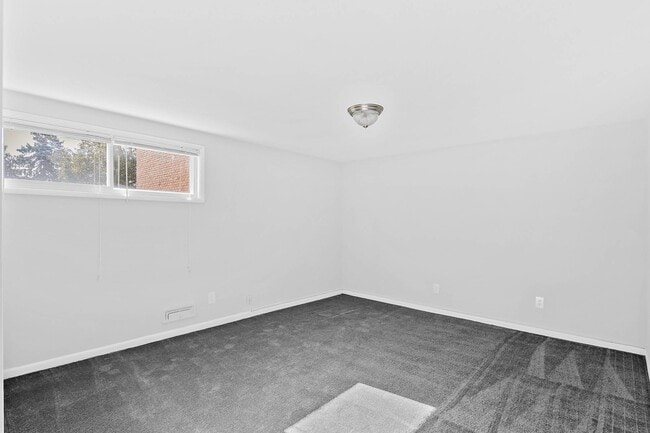 Photo - The Greenbriar