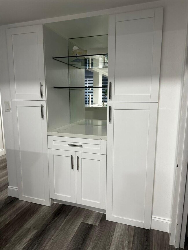 Photo - 800 Parkview Dr Unidad 829