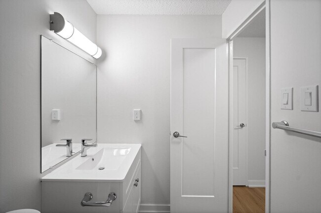 Photo - 855/857/859 James Street