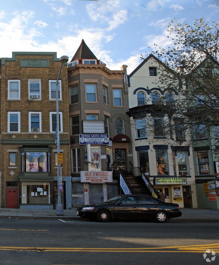 Photo - 1748 Columbia Rd NW