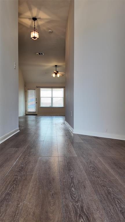 Photo - 100 Maplewood S