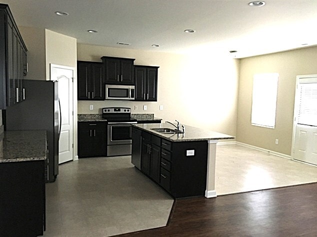 Photo - 1006 Lavender Ln