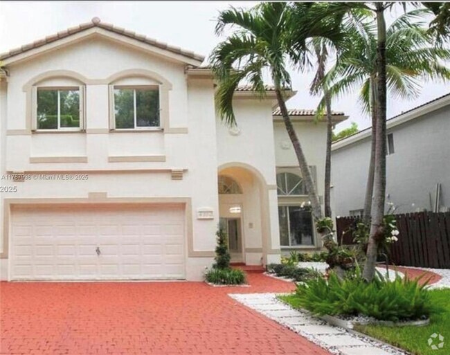 Building Photo - 4700 NW 111th Ct Rental