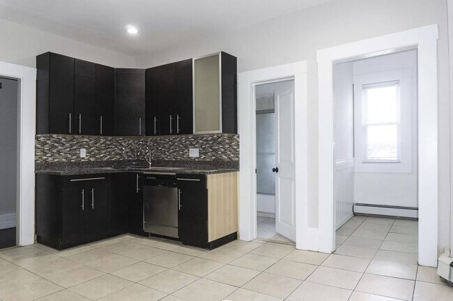 Photo - 1000 Memorial Dr Unit 2F