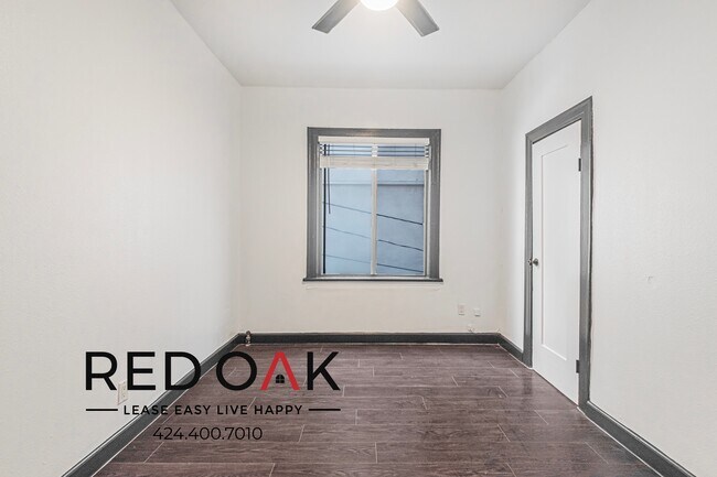 Photo - 5849 Sunset Blvd Unidad 214
