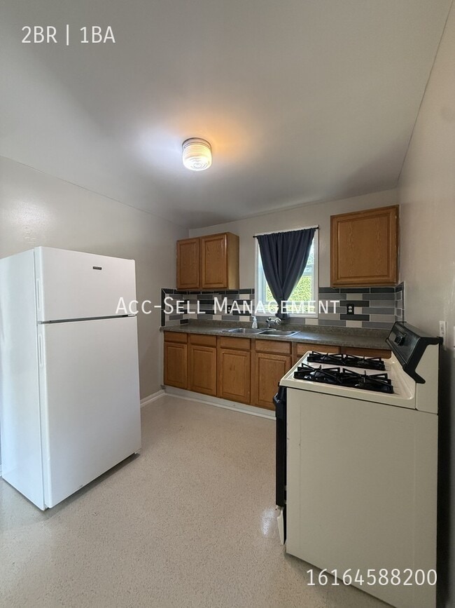 17 Mathews Ct NE