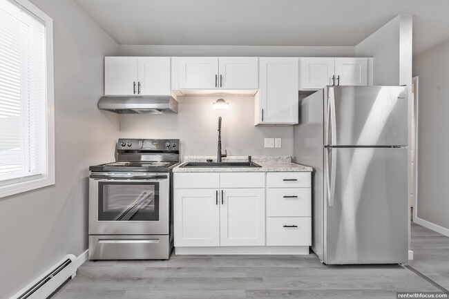 Building Photo - Elm Street Apartments Unit 210