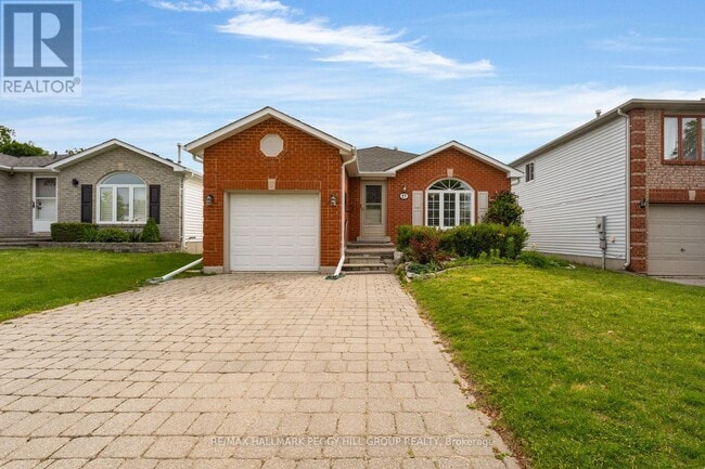 Photo - 27 Finlay Rd