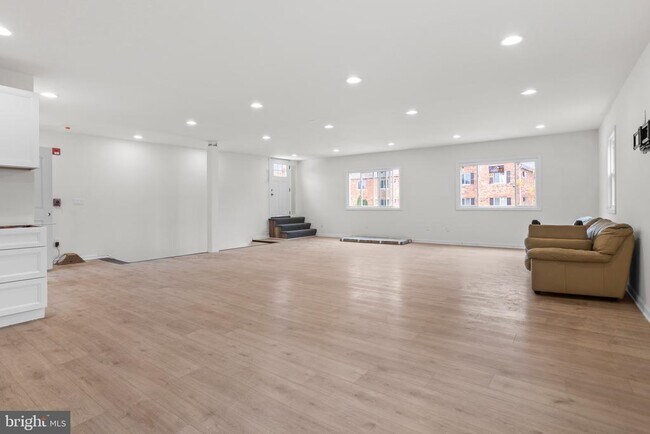 Photo - 819 11th Ave Unit E