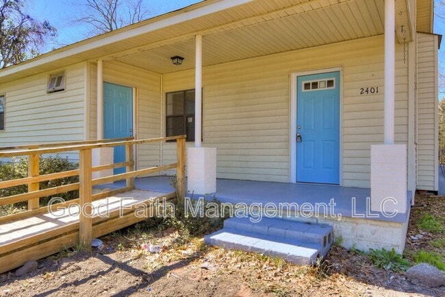 Photo - 2401 Norfolk St