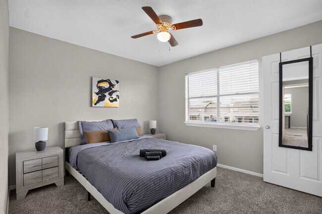 5550 Folsom Dr Unit SI ID1613039P