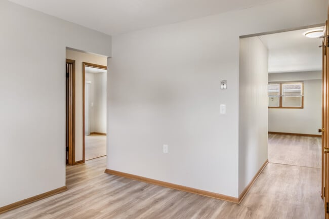 Photo - W148N8117 University Dr