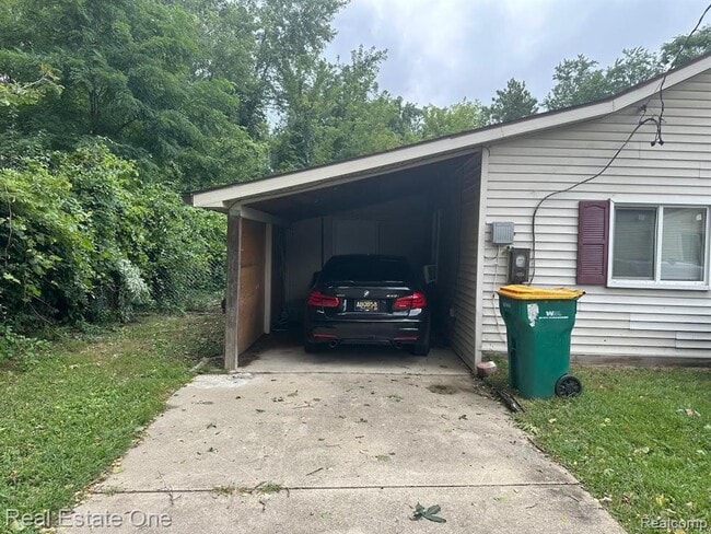 Photo - 29952 Eldred St