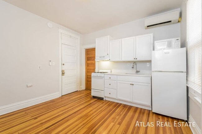 Building Photo - 1066 N Clarkson St Unit 06 Rental