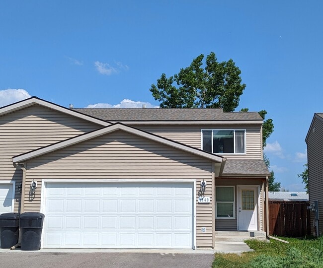 Building Photo - 1949 Greatview Dr