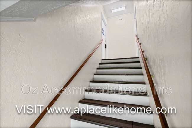 Photo - 563 S Ash Ave Unit Apt 3