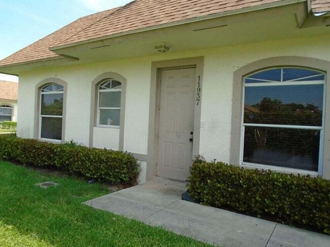 Building Photo - 11937 Sturbridge Ln