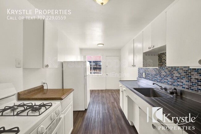 Photo - 2021 Red Robin Ln Unit 4