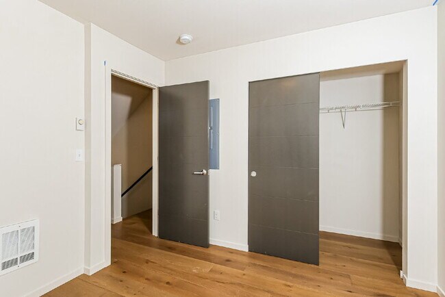 Photo - 5962 36th Ave S