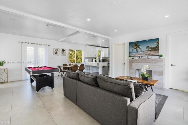 Photo - 3 br, 2 bath House - 9518 N Miami Ave