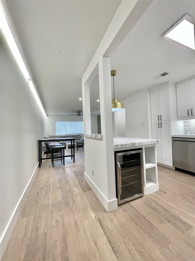 614 Kipling St Unit G8