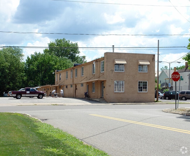 438 N Park Ave Apartments For Rent in Warren, OH