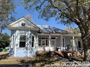 Photo - 203 Devine St