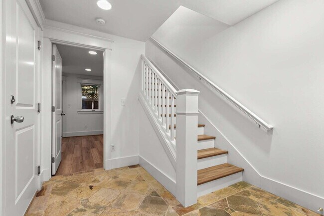 Photo - Stunning Capitol Hill Townhome in Prime Seattle Location – 3BR / 3BA Available June 7