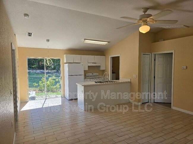 Photo - 1826 Lake Mariam Dr