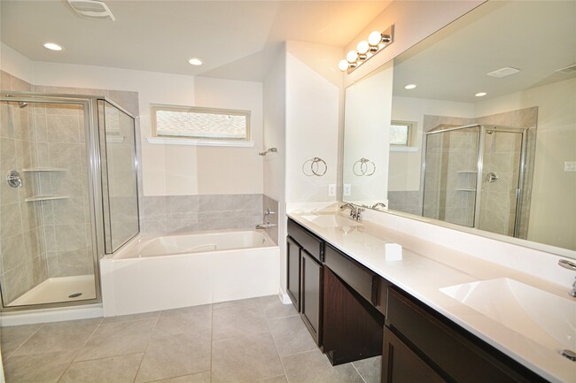 Photo - 1303 Keaton Ct